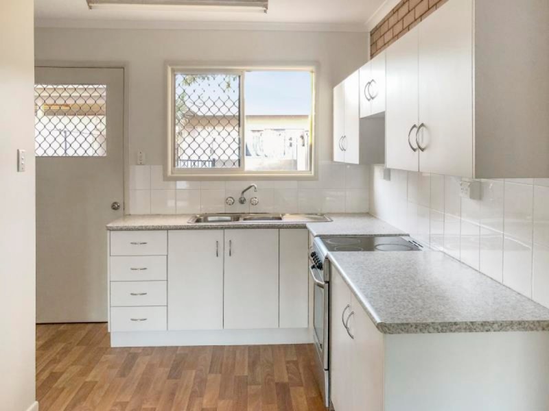 2/227 Flowers Avenue, Frenchville QLD 4701